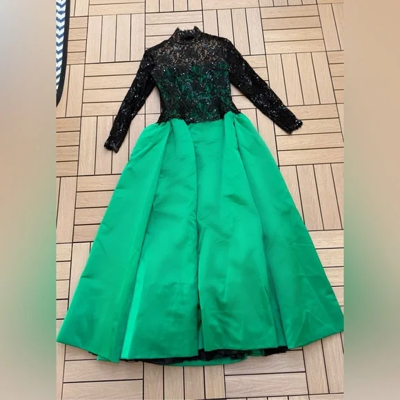 Bob Mackie boutique green black maxi gown dress with floral lace top